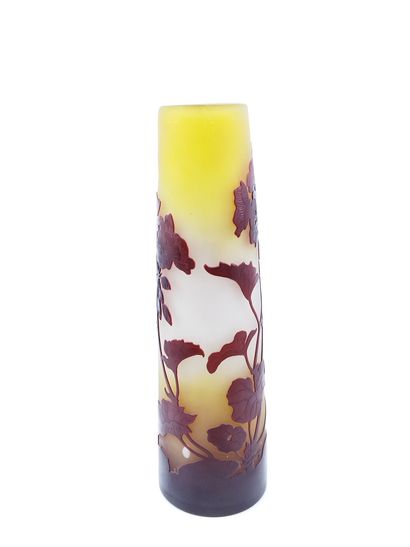 Emile GALLE (1846-1904)

Grand vase tronçonnique...