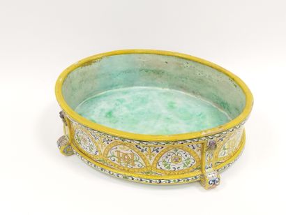 Covered TERRACE

Tanniferous earthenware,...