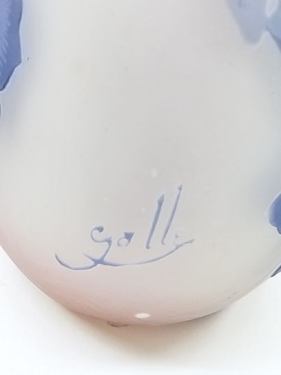 Emile GALLE (1846-1904)

Petit vase soliflore...