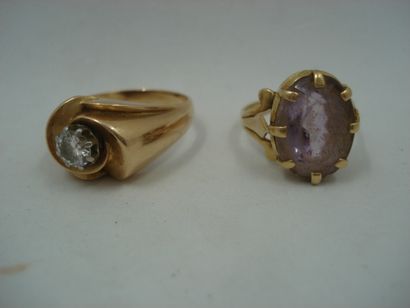 1 Bague Or 18kt et pierre 5,59 g pierre violette...