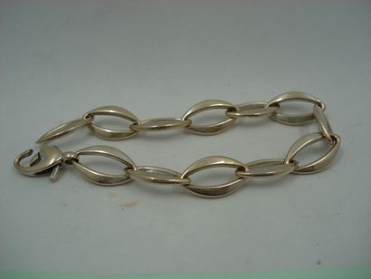 1 Bracelet Or 2 tons 18kt 10,84 g fermoir...