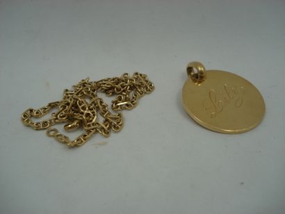 1 Pendentif Or 18kt 19,46 g 1 Chaine Or 18kt...
