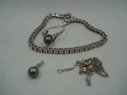 1 Bracelet Or gris 18kt et diamants 12,08...