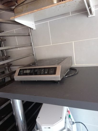 balance avec écran

Plaque à induction