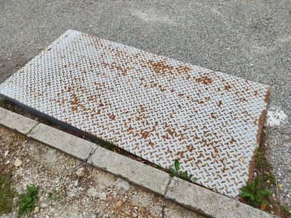 Rampe d'accès et escalier deux marches en...