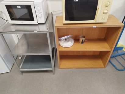 Desserte métallique 

Bibus en compressé

Armoire...