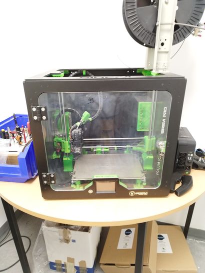 Imprimante 3D VOLUMIC STREM

n° série : ...