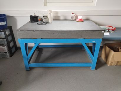 Table avec marbre