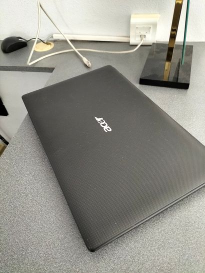 ORDINATEUR portable de marque ACER