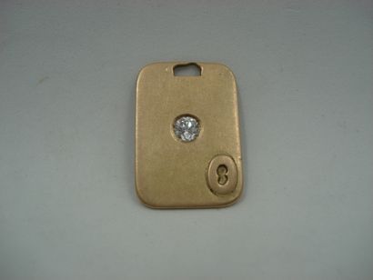 1 Pendentif Or 18kt et pierre 8,50 g déterioré...