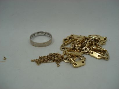 1 Alliance Or 18kt 3,49 g 1 Collier Or 18kt...