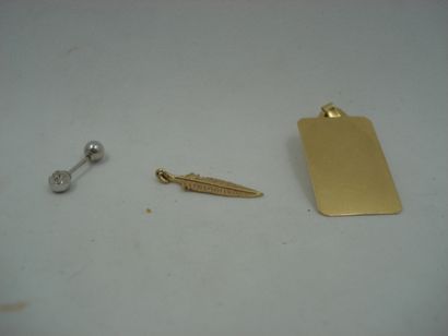 2 Pendentifs Or 18kt 2,24 g déteriorés 1...