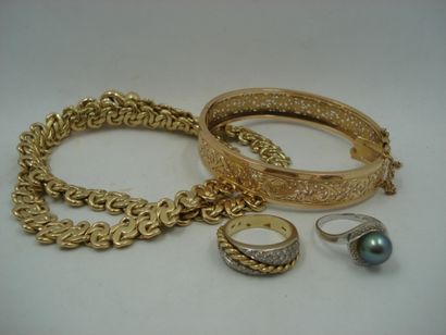 1 Bracelet Or 18kt 14,58 g deterioré 1 Collier...
