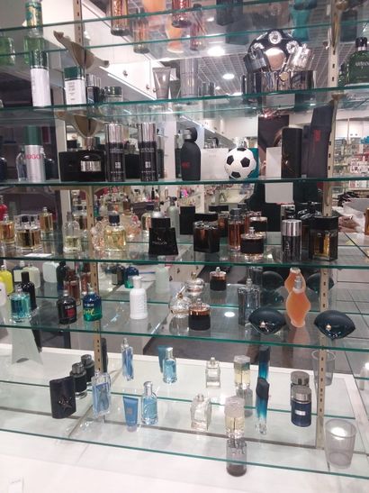 totalité des parfums se trouvant sur l'é...