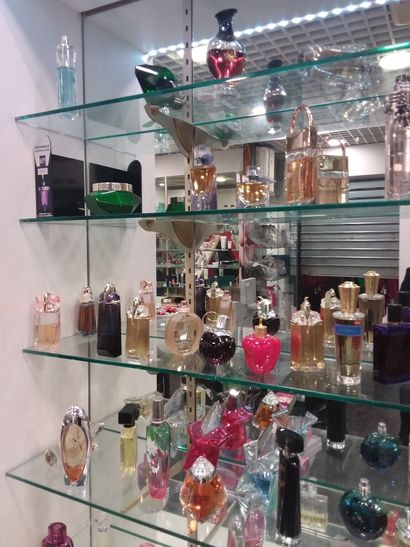 totalité des parfums se trouvant sur l'é...