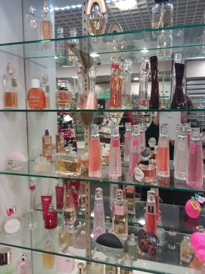 totalité des parfums se trouvant sur l'é...