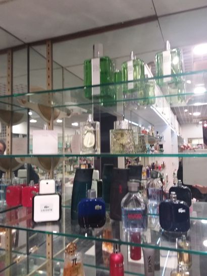 totalité des parfums se trouvant sur l'é...