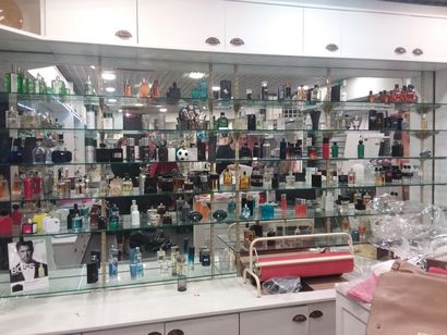 totalité des parfums se trouvant sur l'é...