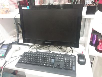 ordinateur de marque LENOVO
etiqueteuse 
téléphone...