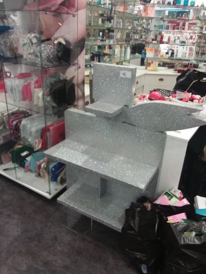étagère à paillettes