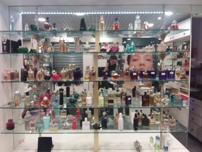 totalité des parfums se trouvant sur l'é...