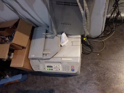 deux ordinateurs portables ACER
imprimante...
