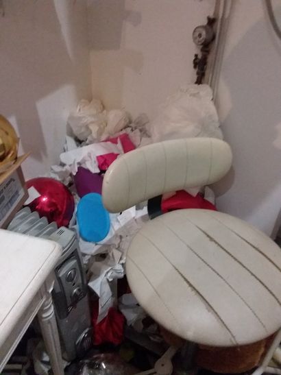 traînant de la pièce comprenant
bureau plat...