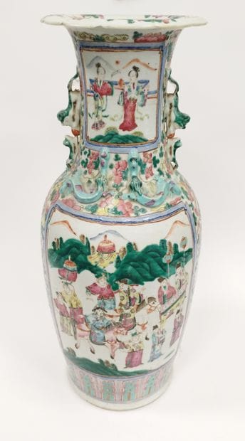 CHINE XIXeme siècle
Paire de vases balustre...