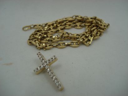 1 Chaîne Or 18kt 15,32 g 1 Croix Or 18kt...