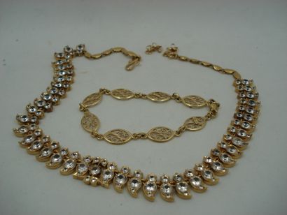 1 Collier Or jaune 18kt et pierres 31,71...