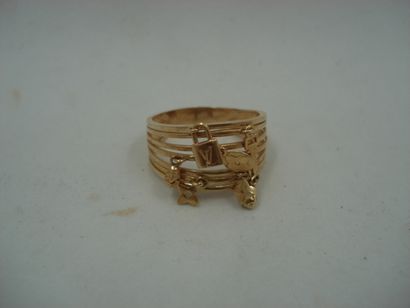 1 Bague Or 14kt et breloques 3,90 g 