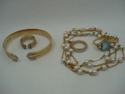 1 Bague Or 3 tons 18kt et diamantée 8,10...