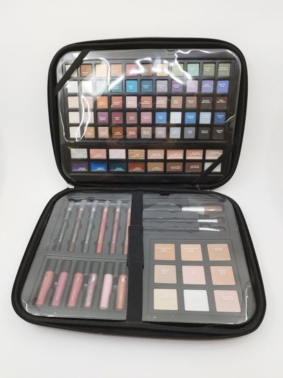 Magic Studio - Wild Safari
Trousse de maquillage...
