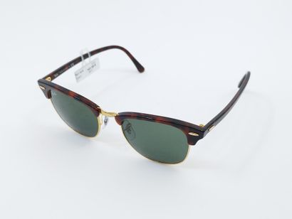 Ray Ban 
Paire de lunette de soleil