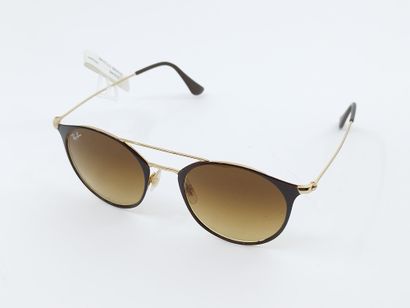 Ray Ban 
Paire de lunette de soleil