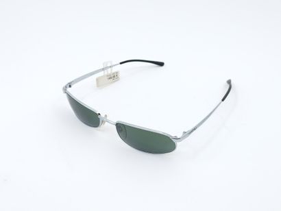 Pouilloux
Paire de lunette de soleil dans...
