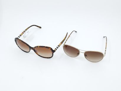 Bureberry
Lot de quatre paires de lunette...