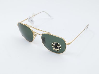 Ray Ban 
Paire de lunette de soleil