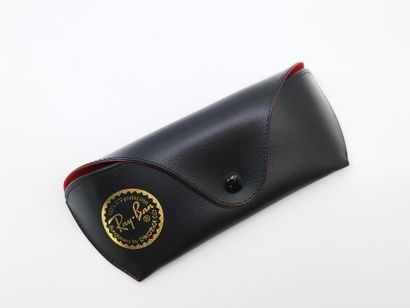 Ray Ban 
Paire de lunette de soleil