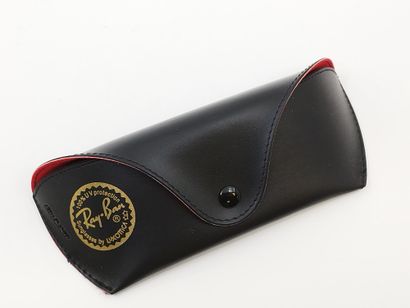 Ray Ban 
Paire de lunette de soleil