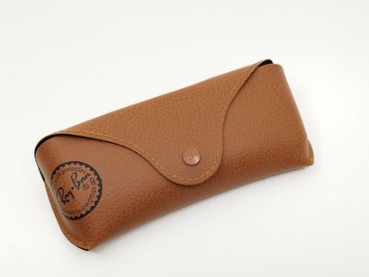 Ray Ban 
Paire de lunette de soleil