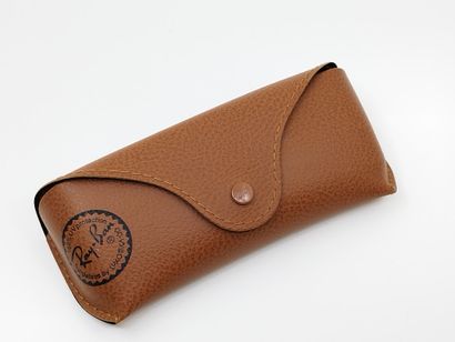 Ray Ban 
Paire de lunette de soleil