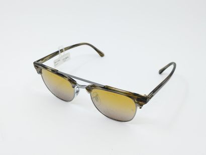 Ray Ban 
Paire de lunette de soleil