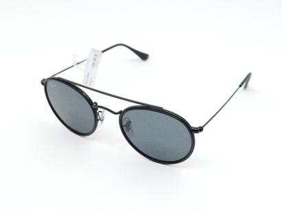 Ray Ban 
Paire de lunette de soleil