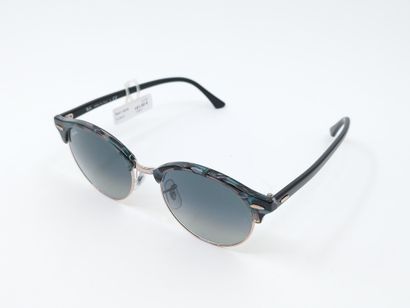 Ray Ban 
Paire de lunette de soleil