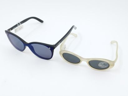 Lot de cinq paires de lunette de soleil de...