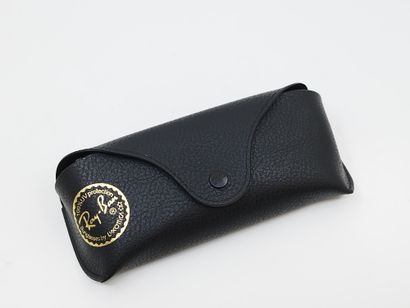 Ray Ban 
Paire de lunette de soleil
Verres...