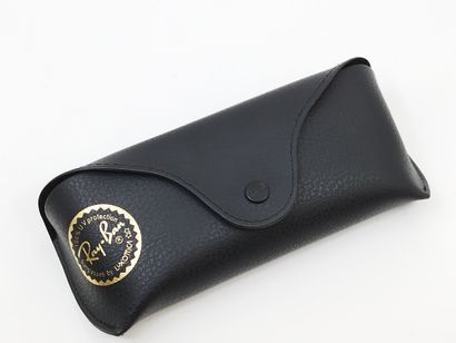Ray Ban 
Paire de lunette de soleil
Verres...