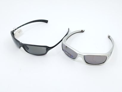 Lot de cinq paires de lunette de soleil de...