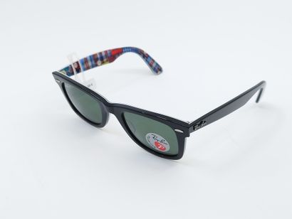 Ray Ban 
Paire de lunette de soleil
Verres...